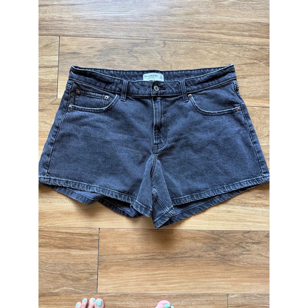 Abercrombie & Fitch Curve Love Mid Rise A-Line Shorts size 32 Washed Black Jean